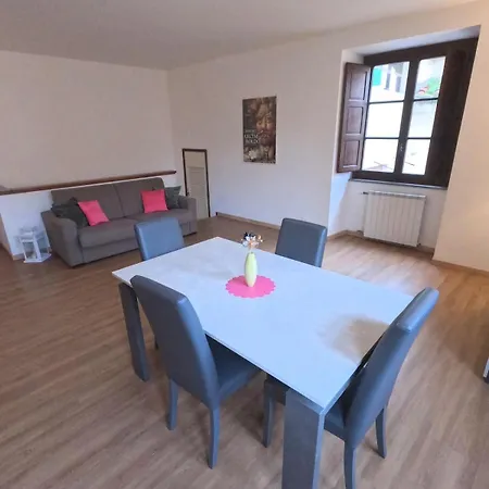 Milton House Daire