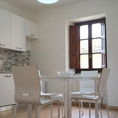 Milton House Arezzo