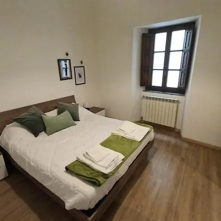 Milton House * Arezzo